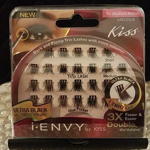 I envy Kiss Lashes 3X's